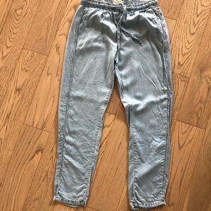 Soft, light linen-jean cross (XS/S)